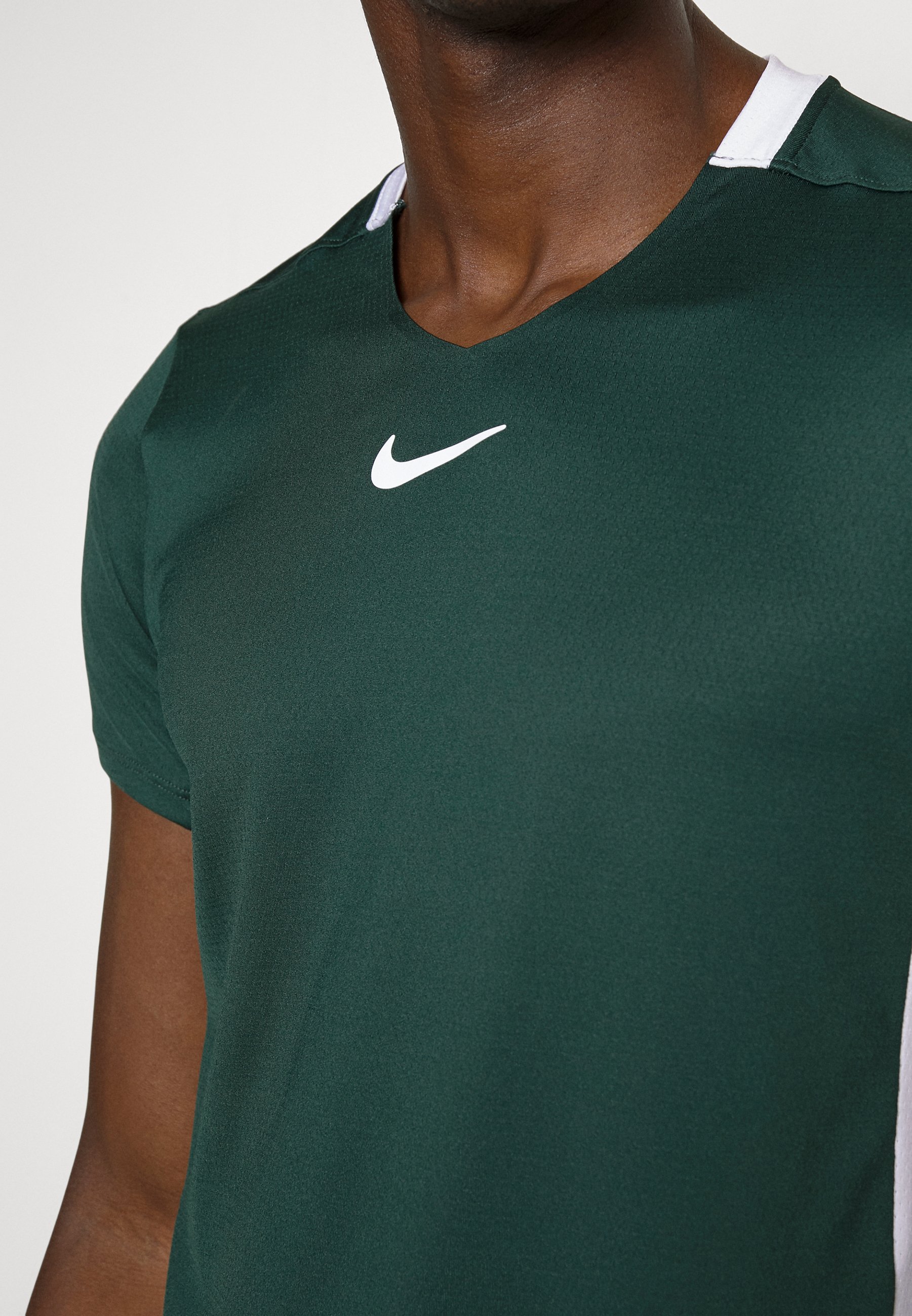 Nike Performance ADVANTAGE - Sports T-shirt - pro green/white/green -  Zalando.de
