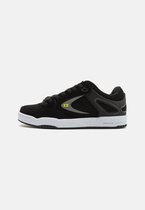 Skateskor - black
