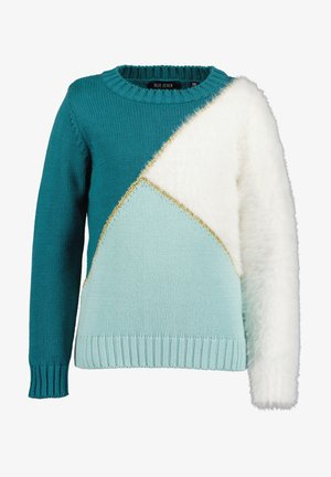 Pull tricoté pour enfants avec des sections duveteuses bleu sarcelle, bleu clair et blanc séparées par un biais doré, avec un col rond et des manches longues.
