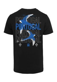 Černé bavlněné tričko s grafikou modr�ého ptáka a slovem "PORTUGAL" v tučných písmenech, s malými dekorativními prvky níže.