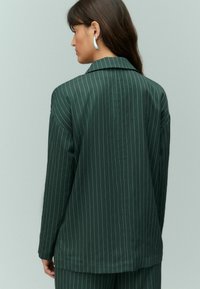 Next TALL FIT  - Kort kappa / rock - green