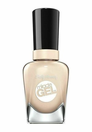 Sally Hansen Miracle Gel nagellack i en beige nyans, förpackad i en klar glasflaska med ett svart lock och silverdetaljer.