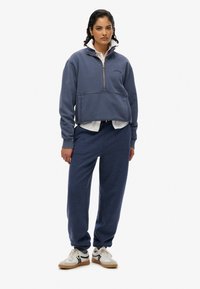 Superdry & Co ESSENTIAL LOGO JOGGERS - Pantalon de survêtement - princedom blue marl