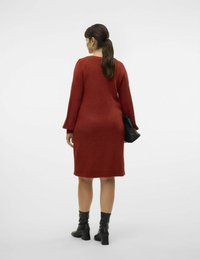 Vero Moda Curve Robe pull - red ochre