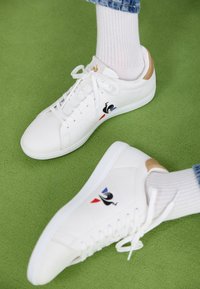 le coq sportif COURTSET UNISEX Trainers Zalando