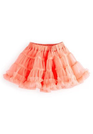 Jupe en tulle corail rose à couches superposées avec des volants et une taille élastique, conçue pour une tenue d'enfant.