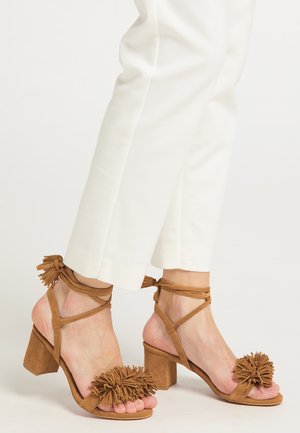 Sandaler - cognac