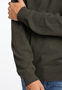 Junk De Luxe RECYCLED MIX  - Strickpullover - dk army mel