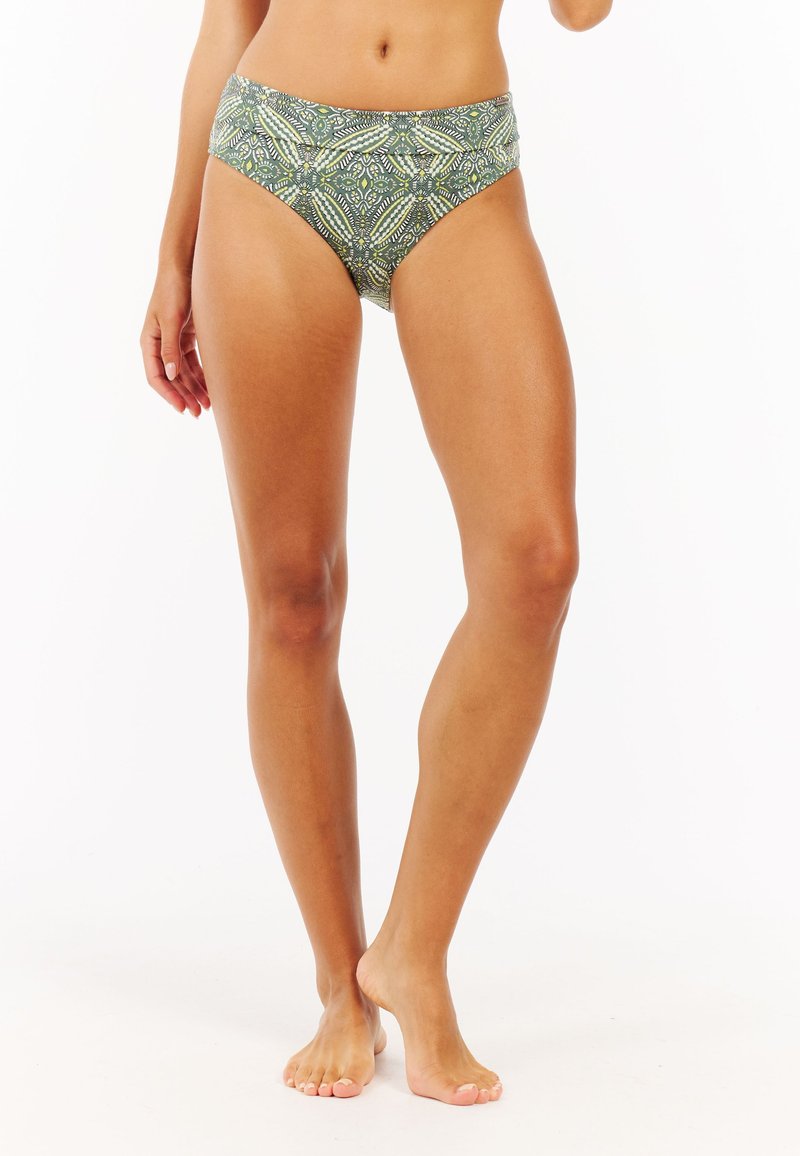 Bikini donji dio visokog struka u zelenoj boji s geometrijskim uzorkom u žutoj i bijeloj boji. Ima glatku teksturu i prijanjajući fit.