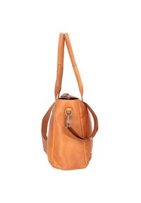 Bolso de cuero marrón claro con una forma estructurada, doble asa de transporte y una correa lateral. Presenta un cierre metálico y un acabado texturizado.