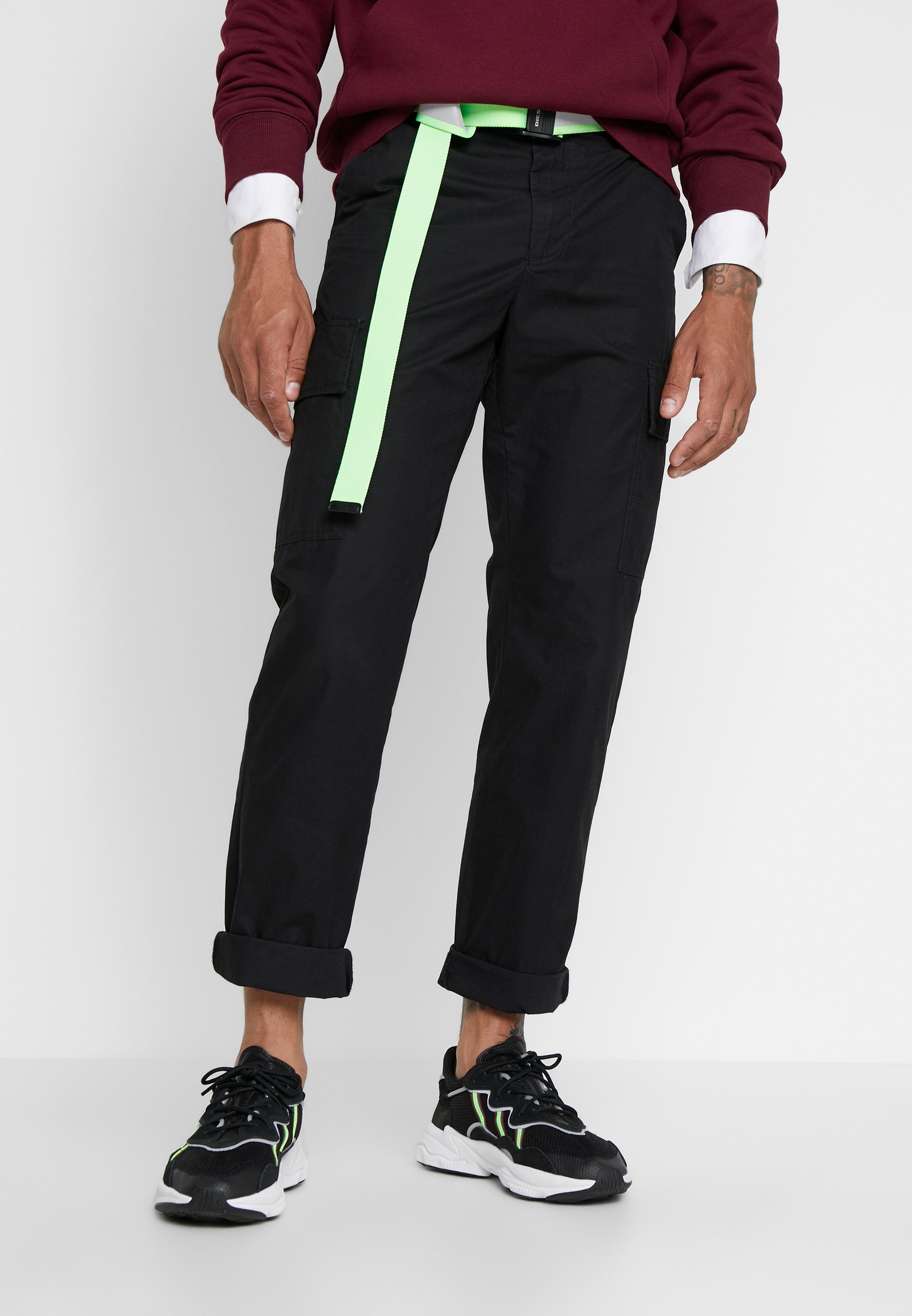 adidas ozweego black solar green