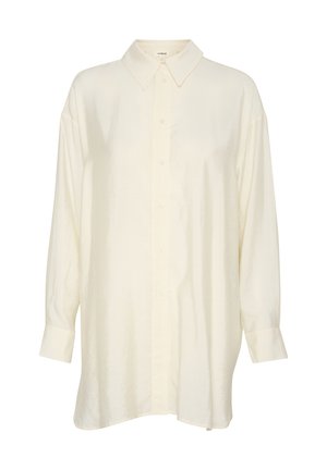 Kremowa, oversize'owa koszula z klasycznym kołnierzykiem, z przodem zapinanym na guziki i długimi rękawami, wykonana z gładkiego, lekko teksturowanego materiału.