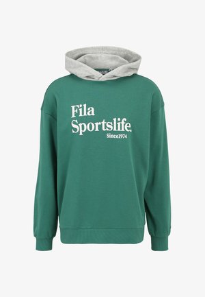 Zielona bluza z kapturem w kolorze szarym, wykonana z bawełny. Na przodzie znajduje się biały napis "Fila Sportslife. Since 1974". Luźny krój.