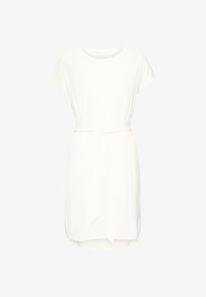 Witte jurkje tot de knie met korte mouwen en een riem die op de taille is geknoopt, met een ronde halslijn en een licht gebogen zoom.