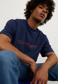 Carhartt WIP SCRIPT - T-Shirt print - air force blue/malbec