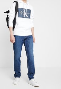 Calvin Klein Jeans Felpa con cappuccio - white