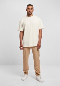 Urban Classics OVERSIZED - T-shirt basic - beige