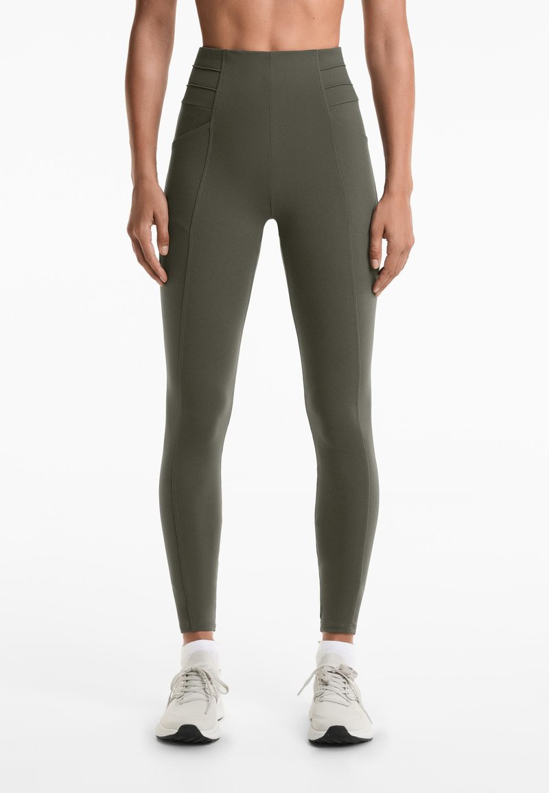 OYSHO EVERMOVE CREASE ANKLE-LENGTH - Tajice-hlače - khaki
