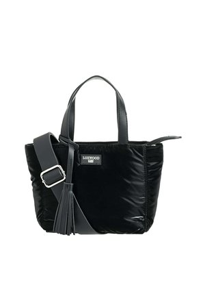 Sac à main en nylon noir avec double poignées et une bandoulière amovible. Il comporte un accent en cuir et un pompon décoratif.