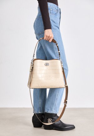 COACH EMBOSSED WILLOW SHOULDER BAG - Håndtasker - ivory