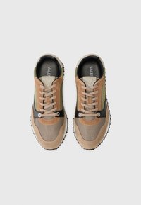Sport shoes featuring a mix of tan suede, khaki mesh, and black synthetic material. Round laces and textured rubber outsole.
