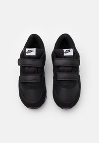 Nike Sportswear NIKE MD VALIANT (TDV) - Sneakers - black/white