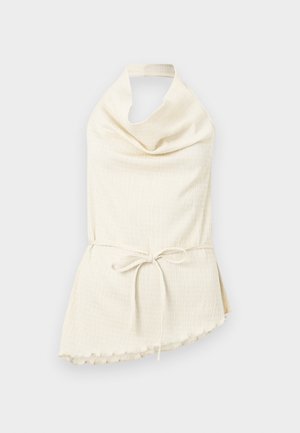 Κρεμ τοπ χωρίς μανίκια με λαιμόκοψη halter και ντραπέ λαιμόκοψη, με ζώνη στη μέση, από ελαφρώς υφασμένο ύφασμα και ασύμμετρο τελείωμα.