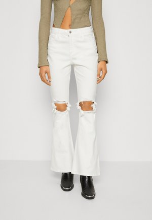 Hollister Co. CURVY - Τζιν καμπάνα - white