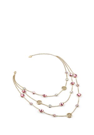 Gouden ketting met drie gelaagde schakelkettingen, voorzien van roze en heldere ronde kristallen en ronde decoratieve accenten.