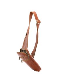 Borsa a tracolla in pelle marrone chiaro con finitura liscia, scomparti con zip, cintura regolabile e un interno a quadri in contrasto.