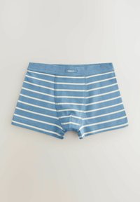 Blårandiga boxershorts i mjuk bomull, med en ljusblå midja som har "NEXT"-logotypen. Ränderna är vita och jämnt fördelade.