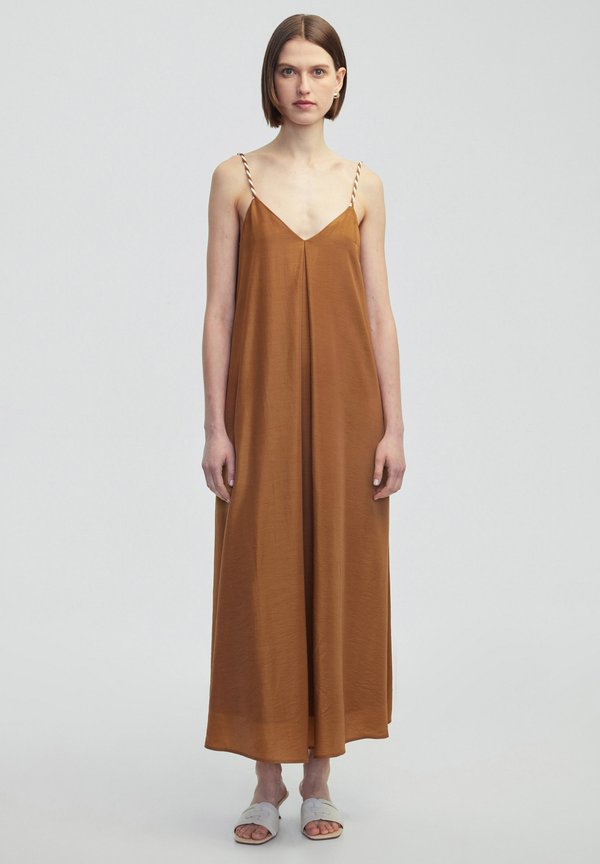 CONTRAST TWISTED STRAP - Maxikleid - tobacco