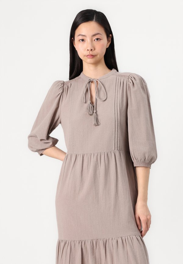 VMPRETTY - Day dress - moon rock4