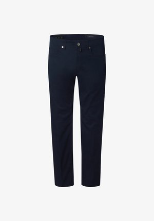 Jeans slim fit blu navy scuro con bottone frontale, cerniera e design a cinque tasche, mostrati su sfondo bianco.