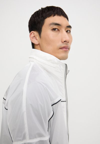 Emporio Armani BLOUSON JACKET - Veste coupe-vent - off white