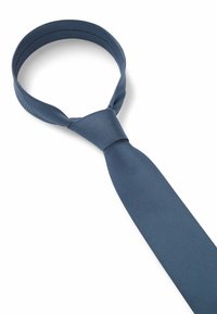 Navyblåt slips med et tekstureret, diagonalt stribet mønster. Slipsen har en klassisk form og en glat stoffinish.