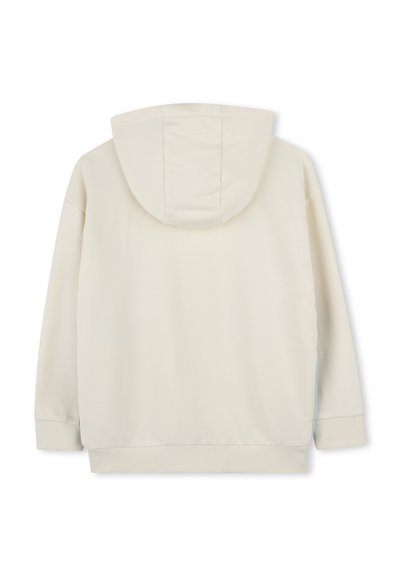 Sweat à capuche en crème, présentant une texture lisse, des poignets et un ourlet côtelés, avec des accents latéraux en couleur bleu clair. Design simple.