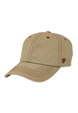 Gorra de béisbol beige de tela con costuras naranjas contrastantes, visera curvada y parche de logotipo de cuero en el costado.
