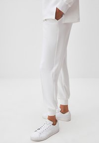 Jimmy Key HIGH WAIST JOGGER - Trainingsbroek - white