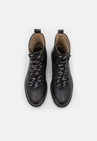 Walk London LUCINDA HIKER  - Botins de atacadores - black