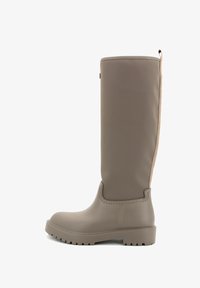 Selezionato, tortora