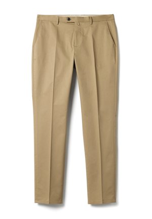 Pantaloni beige a gamba dritta con pieghe frontali, tasche laterali, passanti per cintura e chiusura con bottone in vita.