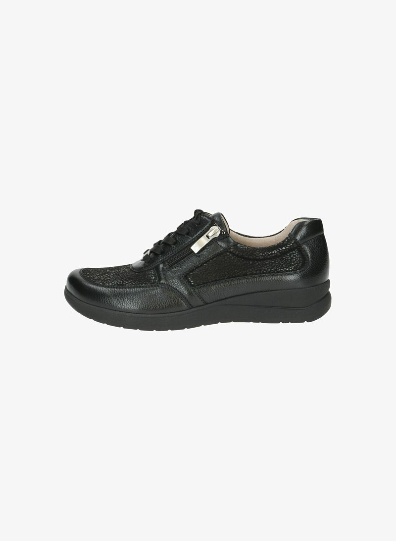 Czarne sneakersy z teksturowanej skórzanej cholewki, sznurowane z przodu i z suwakiem po boku. Posiadają wyściełaną podeszwę i niski profil dla komfortu.