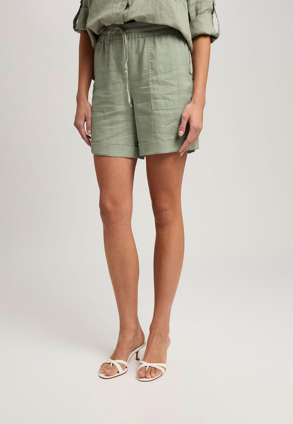 Shorts - khaki