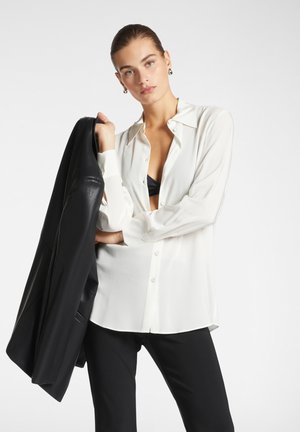 GEORGETTE - Hemdbluse - bianco