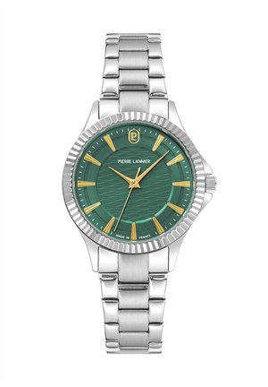 Orologio da uomo con quadrante verde texturizzato, cinturino in acciaio inox argento, marcatori delle ore dorati e lunetta scanalata argento. Logo del marchio visibile.