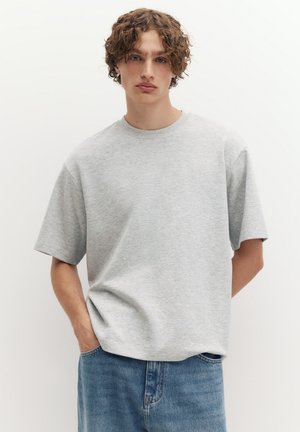 PULL&BEAR, BOXY INTERLOCK - T-SHIRT - Základné tričko - grey