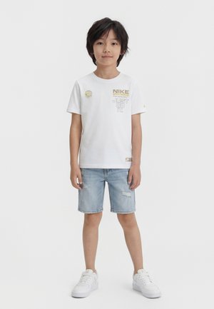 Nike Sportswear GLOBE - Majica kratkih rukava s printom - white