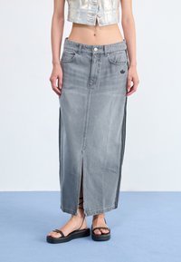 adidas Originals - LONG SKIRT - Denimnederdele - washed grey denim Miniaturebillede 1