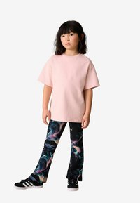 Ikke valgt, black swirl